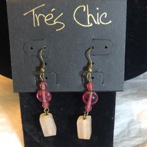 TRES CHIC EARRINGS new on card